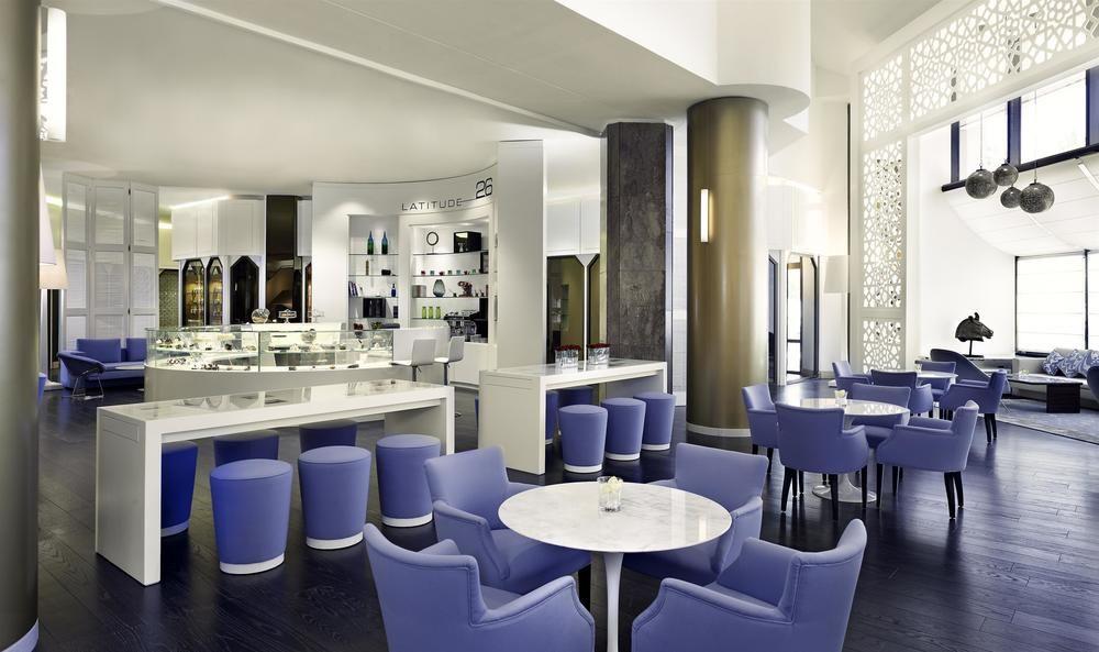 Le Meridien Al-Chubar Zewnętrze zdjęcie The lounge at the airport