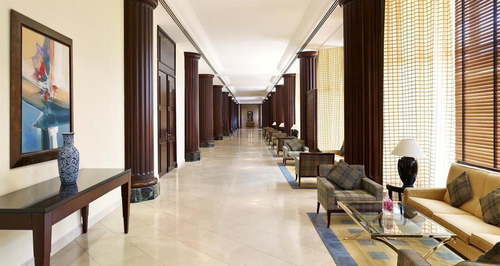 Le Meridien Al-Chubar Zewnętrze zdjęcie The interior of the hotel