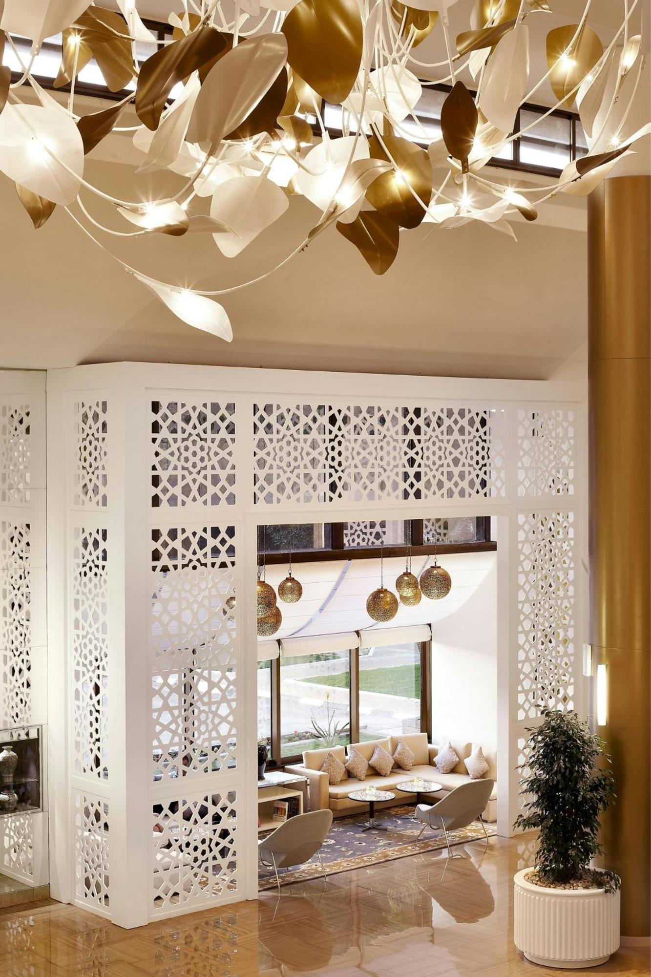 Le Meridien Al-Chubar Zewnętrze zdjęcie Laser cut wood