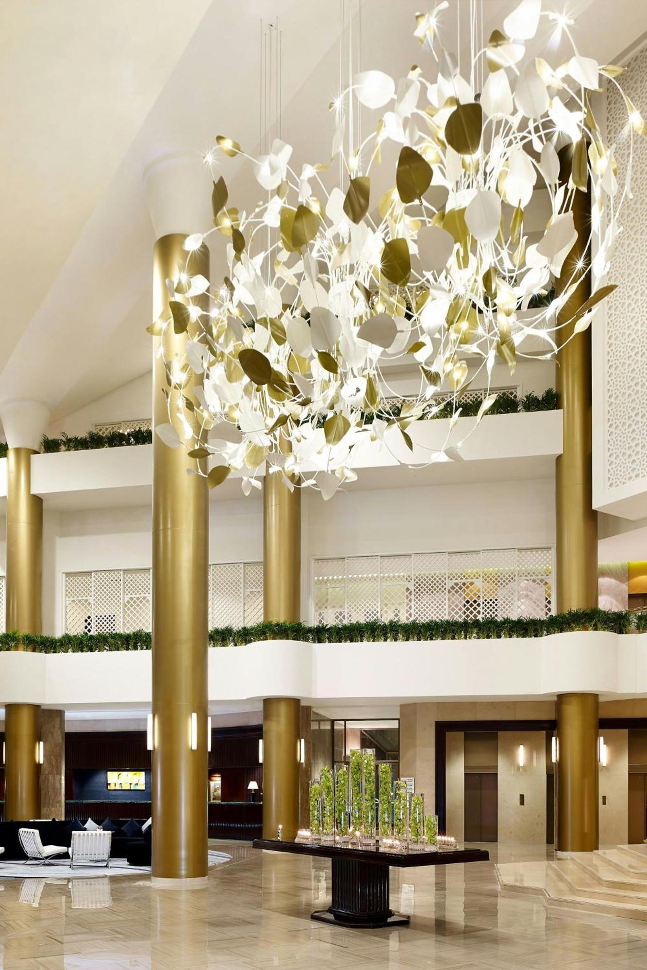 Le Meridien Al-Chubar Zewnętrze zdjęcie The interior of the hotel