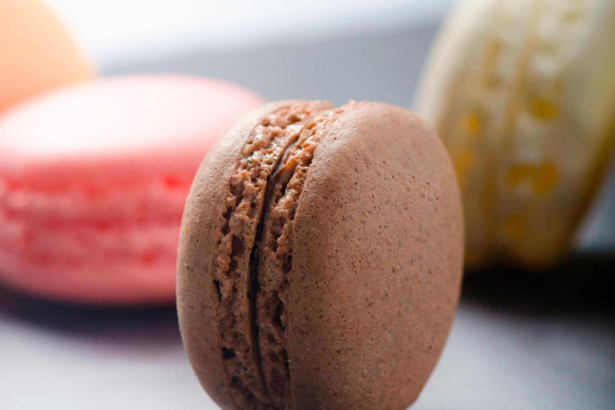 Le Meridien Al-Chubar Zewnętrze zdjęcie Macarons