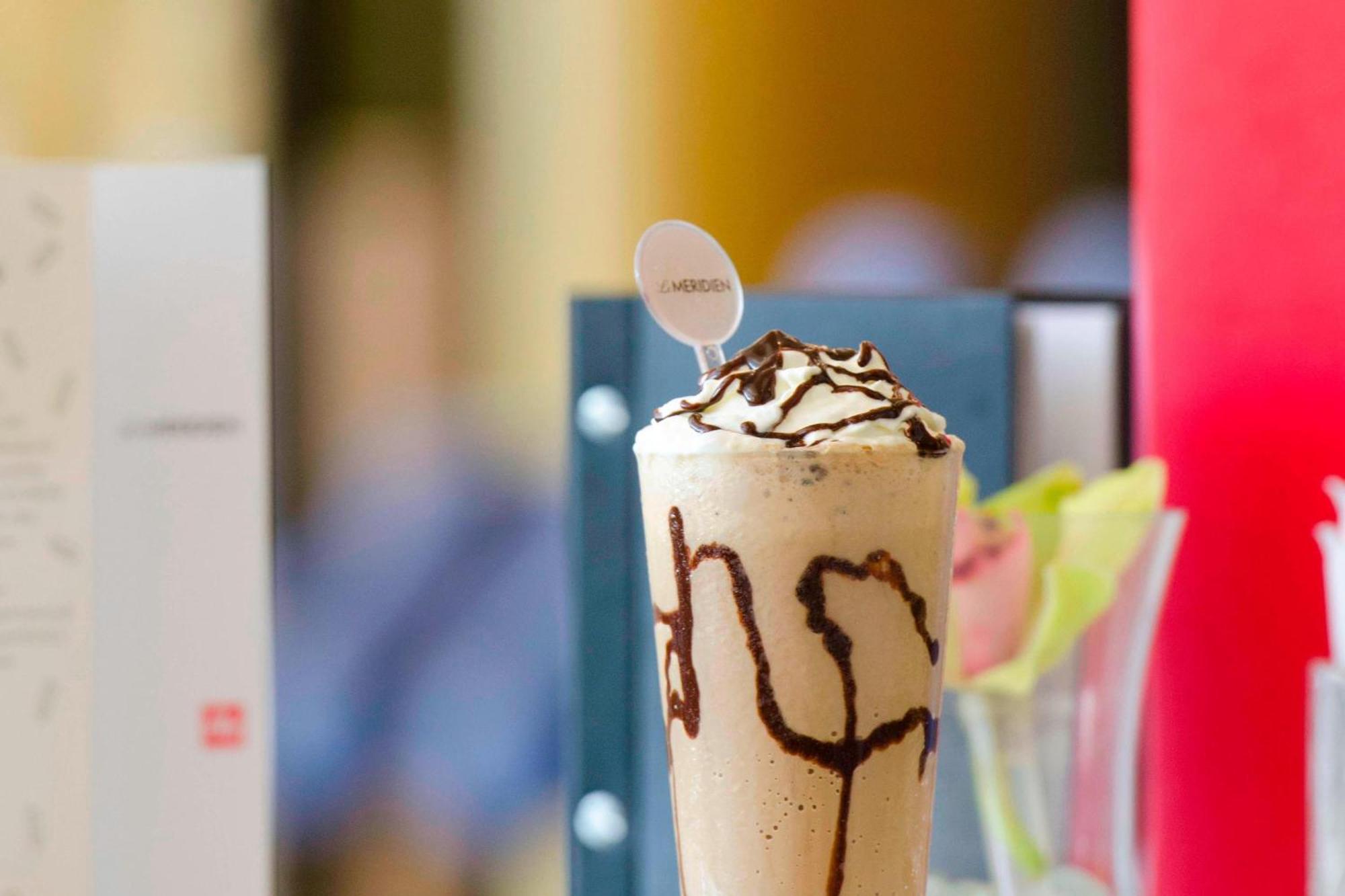Le Meridien Al-Chubar Zewnętrze zdjęcie A coffee frappe